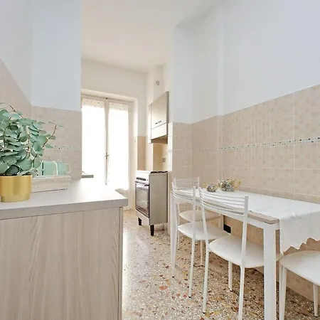 Domus 68 - With Terrace Апартаменты Рим